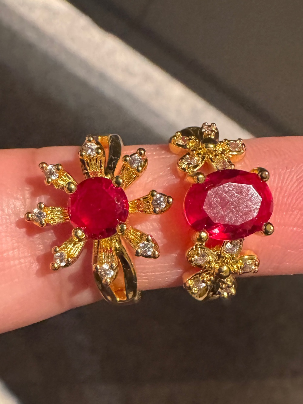 2 Rings Red Crystal Flower Stud Earrings - Women Jewelry